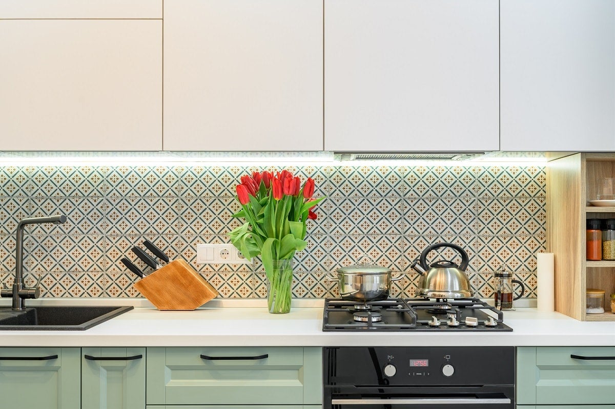 colored-tile-backsplash